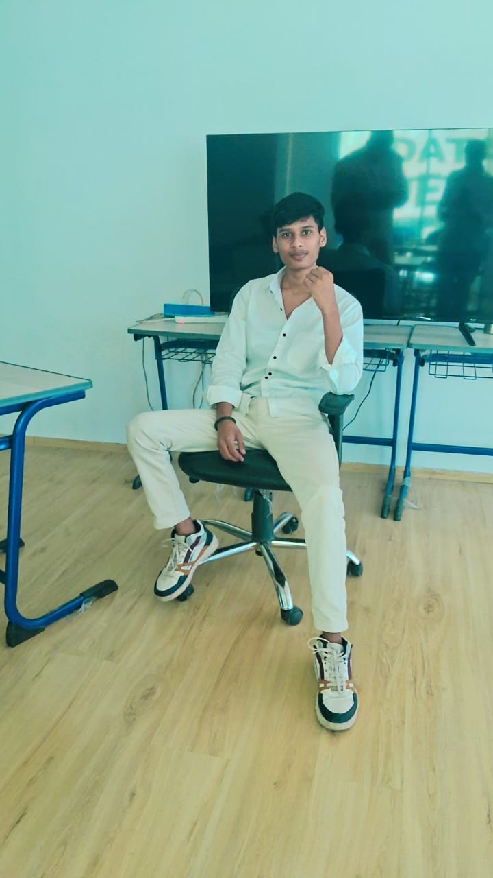 Founder / CEO of pixelvidya ( Ramdeen Yadav )